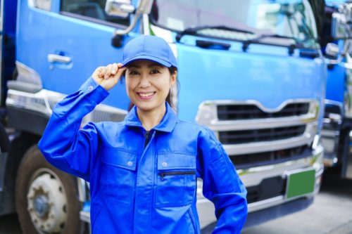 全車両ＡＴ車に　女性ドライバーが急増