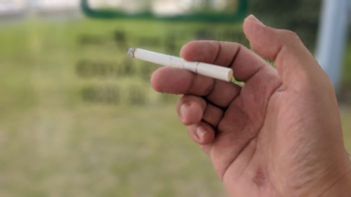 トラックドライバーの喫煙問題　対策進まぬ面も
