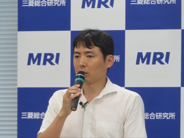 「自動運航船」実用化PJ、25年にコンテナ船運航　長期技術実証 RORO・離島航路も　日本財団が推進 国内企業50社参画