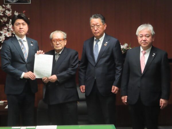 国交相、全ト協に価格転嫁の取り組み要請　阻害する商習慣「見直しを」