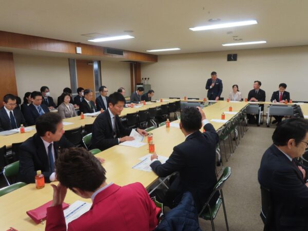 ニュース深掘り／交付金法改正案の議員立法、与野党の審議大詰め　今国会提出が濃厚