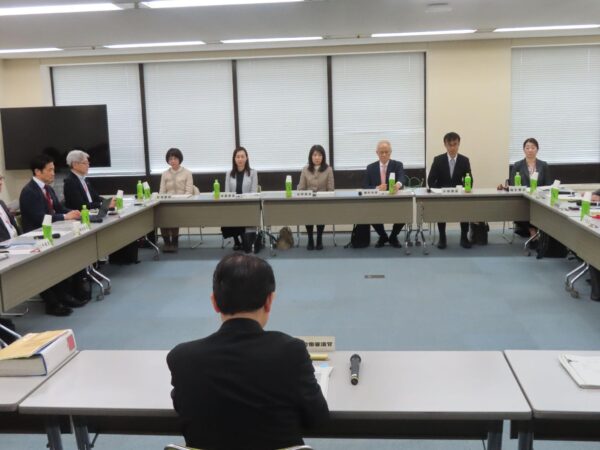 厚労省／「地域別最賃」目安制度の在り方検討着手　過度な競争・発効日バラツキ