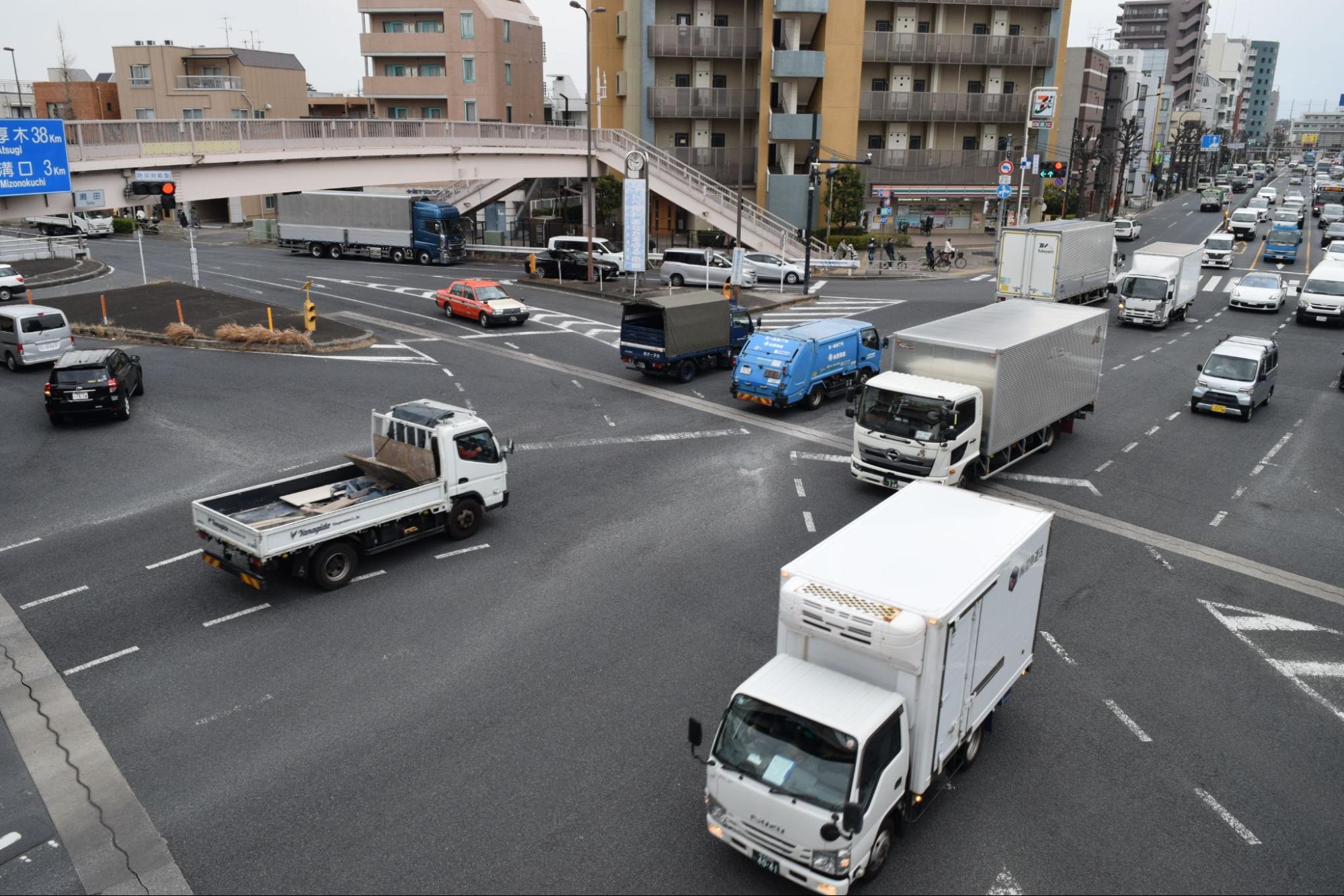 燃料サーチャージ制、中東情勢緊迫化で注目